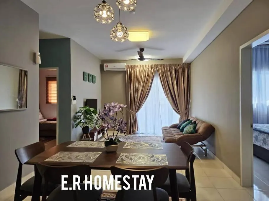 E. R Homestay 3R2B Nearby Klia Sepang