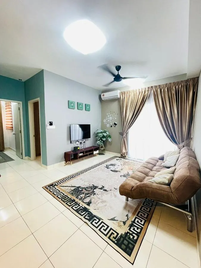 Apartment E. R Homestay 3R2B Nearby Klia Sepang