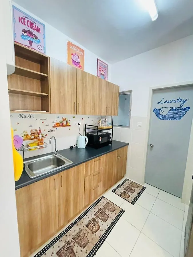 E. R Homestay 3R2B Nearby Klia Sepang 0*,  Malaysia