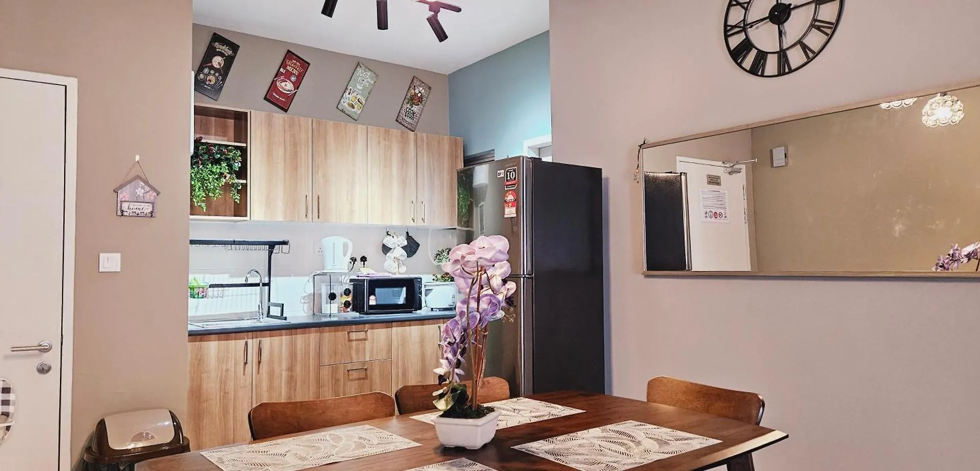 E. R Homestay 3R2B Nearby Klia Sepang 0*,  Malaysia